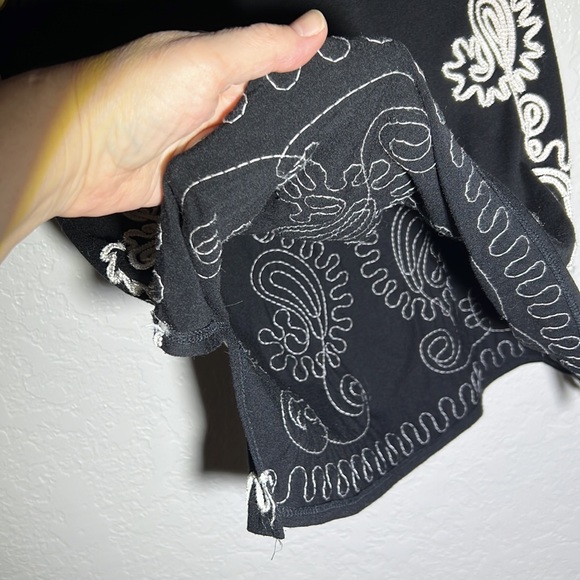 Objects D'Art | Embroidered Black and White Halter Neck Tunic - Picture 8 of 14